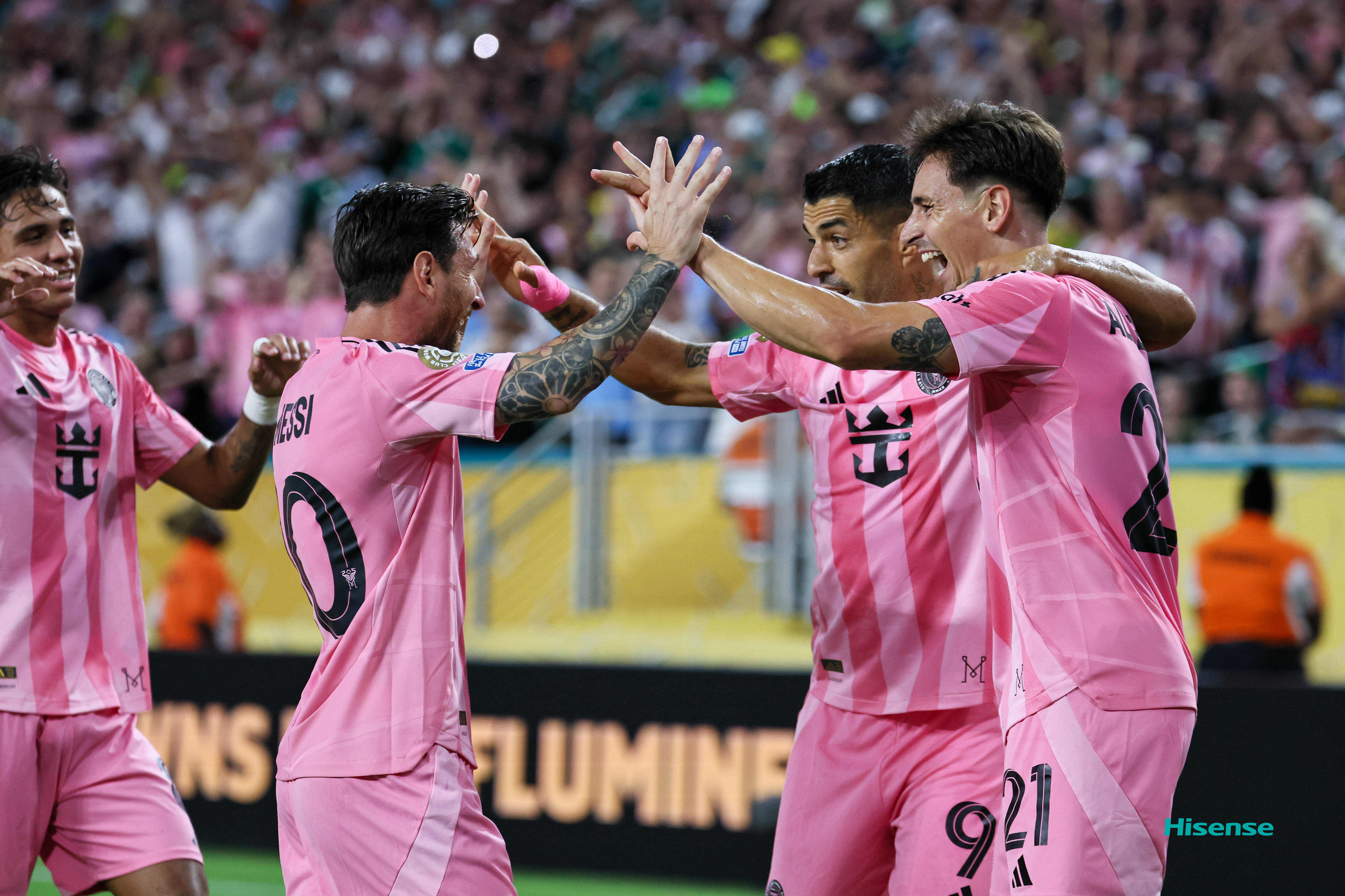 九游游戏app官方下载 -包含训练课后世俱杯焦点战,多特蒙德完成更衣室发声,管理层满意,轮换策略被讨论的词条