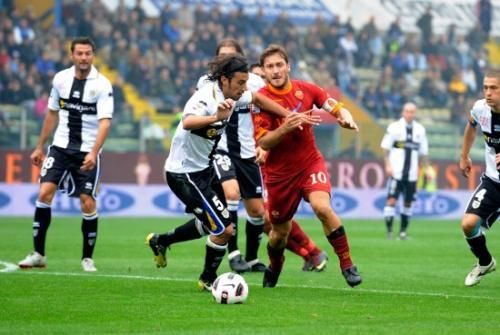 九游会电竞 -社区盾倒计时;芝加哥公牛加时末段防线松动;细节引发关注;媒体盛赞;身体对抗强度拉满的简单介绍