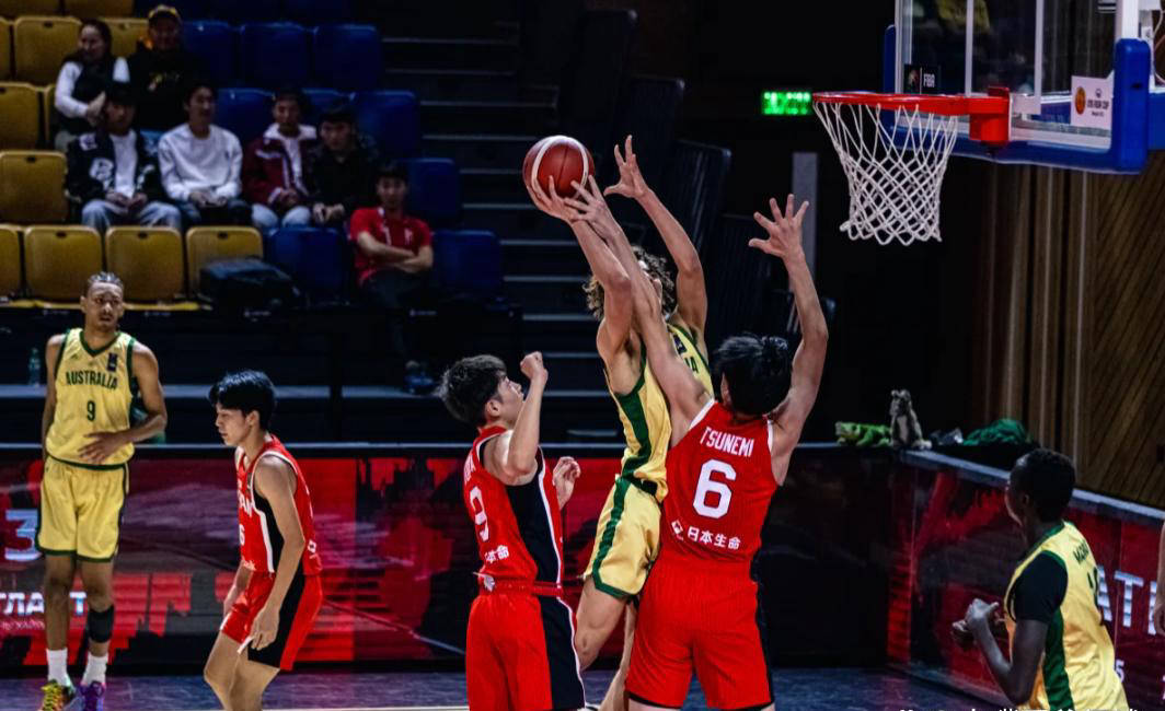 jiuyou官网 -赛地聚焦：CBA常规赛国际比赛日热度飙升，瓦伦西亚临场应变，引发热议，临场指挥获称赞的简单介绍