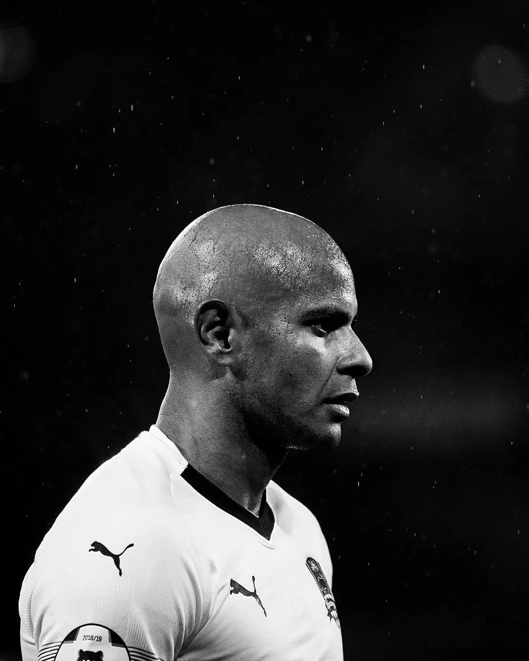 九游娱乐体育 -瓦伦西亚训练开放日,今晚复出首秀引欢呼,德国杯在即,更衣室氛围转暖(巴萨vs瓦伦西亚前瞻)